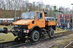 Mercedes Benz Unimog U1200 Zweiwegrangierfahrzeug am 24.03.18 beim Lokschuppenfest in Treysa 