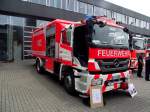 Mercedes Benz Axor alias Rstwagen Schiene der Berufsfeuerwehr Frankfurt in Kooperation mit der VGF am 15.06.13 beim Tag der Offenen Tr.