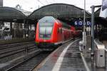 Ein Blick auf den Steuerwagen des Rhein-Wupper-Express RE 4 (Aachen - Dormund) bei der Wende in Aachen um bald nach Dormund zu fahren.