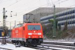 185 293-8 von Railion rangiert in Aachen-West bei Schnee am 3.2.2012.