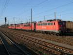 Am Abend,vom 01.Oktober 2011,konnte man vom Bahnsteig in Angermnde wieder einige DB-Loks ausfotografieren.Dabei auch 140 002.