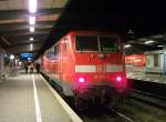 111 006 steht am 02.Januar 2013 mit einem RE aus Mnchen im Augsburger Hbf.