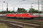 Durchfahrt am 29.07.2014 von 185 110-4 zusammen mit 185 105-4 als Tfzf in Basel Bad Bf gen Muttenz.