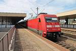 Ausfahrt am 26.06.2015 von 101 129-5 mit dem EC 9 (Hamburg Altona - Zürich HB) aus dem badischen Bahnhof von Basel gen Basel SBB.