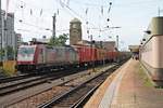 Durchfahrt am 26.06.2015 von der Beacon Rail/Crossrail 185 591-5 mit einem Containerzug aus Belgien in Basel Bad Bf in Richtung Rangierbahnhof Muttenz.