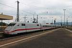 Einfahrt am 23.07.2015 von 401 501-2  Gießen  als ICE 70 (Basel SBB - Hamburg Altona) in den Badischen Bahnhof von Basel.