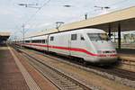 Nachschuss auf 401 070-8, der am 18.08.2015 als ICE 70 (Basel SBB - Hamburg Altona) in den Badischen Bahnhof von Basel an den Bahnsteig fuhr.