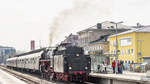 Dampflok 01 519 am Bayreuther Hauptbahnhof am Samstag, 01.April 2017

Die Geraer Eisenbahnwelten e.V. Gera, in Zusammenarbeit mit den Eisenbahnfreunden Zollernbahn e.V. Rottweil, hat zum Frühlingsausflug eingeladen. Impressionen vom Halt der Dampflok 
01 519 am Bayreuther Hauptbahnhof.
( Gera - Zeulenroda - Hof - Bayreuth und Neuenmarkt-Wirsberg und zurück) 

Ein Video dazu auf YouTube unter:   https://www.youtube.com/watch?v=-DpBrRwdRz0&feature=youtu.be

Bild: Sven Lutz