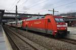 101 051-1 steht am 11.3.2017 mit dem IC141 von Amsterdam Centraal in Berlin Gesundbrunnen.