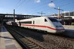 808 013-7  Nauen  steht am 11.3.2017 als ICE547 von Düsseldorf Hauptbahnhof nach  Berlin Gesundbrunnen zusammen mit 808 010-3  Fontanestadt Neuruppin  als ICE557 von Köln Hauptbahnhof in Berlin Gesundbrunnen.