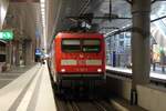 112 102-9 als Schublok am RE3 nach Stralsund Hbf. in Berlin Hauptbahnhof (tief) am 22.04.2017 