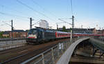 182 513 erreicht mit dem IRE nach Hamburg am 28.04.18 den Berliner Hbf.