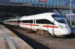 Hier 605 012-4 als ICE35 von Berlin Ostbahnhof nach Koebenhavn H mit 605 020-6  Rendsburg  als ICE380 von Berlin Ostbahnhof nach Aarhus H, bei der Einfahrt am 30.1.2012 in Berlin Hbf.