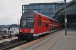 Hier ein RE7 von Berlin Zoologischer Garten nach Zossen, bei der Ausfahrt am 6.4.2012 aus Berlin Hbf.