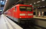 Hier 112 185 mit einem RE3 (RE18336) von Berlin Hbf.(tief) nach Prenzlau, dieser Zug stand am 29.9.2013 in Berlin Hbf.(tief).