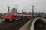 Hier 442 319-0 und 442 136-8 als RE7 (RE18723) von Berlin Schönefeld Flughafen nach Borkheide, bei der Einfahrt am 28.3.2014 in Berlin Hbf.