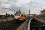 Hier 445 105-0 als RE2 (RE83980) von Wittenberge nach Cottbus, bei der Ausfahrt am 27.6.2014 aus Berlin Hbf.