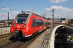 Hier 442 816-5 als RB18035 von Berlin Zoologischer Garten nach Berlin Ostbahnhof, bei der Ausfahrt am 19.7.2014 aus Berlin Hbf.