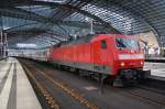 Hier 120 123-5 und 120 108-6 mit IC1991 von Berlin Ostbahnhof nach Frankfurt(Main) Hbf., dieser Zug stand am 18.12.2015 in Berlin Hbf.