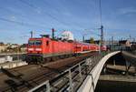 143 193-1 erreicht am 30.10.2016 mit der RB26330  S-Bahn Ersatzverkehr  von Berlin Friedrichstraße nach Berlin Charlottenburg den Berliner Hauptbahnhof.