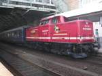 Lok DIANA der Rennsteigbahn 213 339 steht in Berlin Ostbahnhof mit historischen Wagen am 09.10.2010