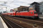 Hier 182 001 mit einem RE1 (RE18119) von Magdeburg Hbf.