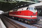 Hier 119 158-4 mit DPN25718  Strtebeker-Express  von Berlin Schneweide nach Bergen auf Rgen, bei der Ausfahrt am 29.6.2013 aus Berlin Ostbahnhof.