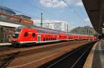 Hier ein RE1 (RE18182) von Berlin Ostbahnhof nach Brandenburg Hbf., bei der Ausfahrt am 19.7.2014 aus Berlin Ostbahnhof.