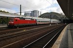 120 150-8 wartet am 30.10.2016 mit dem IC146 nach Amsterdam Centraal im Berliner Ostbahnhof auf Abfahrt.