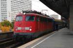 115 459 steht mit D 441 am 26.10.09 im Bahnhof Zoo.