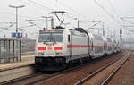 146 575 verlässt mit dem IC 2445 nach Dresden am 26.11.16 den Bahnhof Bitterfeld.