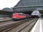 140 184-3 zieht einen Gterzug durch Bremen.