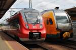 Hier links 442 006-3 als RB43 (RB28893) von Doberlug-Kirchhain nach Cottbus und rechts 445 105-0 als RE2 (RE37371) von Cottbus nach Wismar, diese beiden Triebzge begegneten sich am 19.7.2013 in