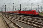 146 267 erreicht am 18.8.2017 mit dem RE1 (RE10123)  Nordrhein-Westfalen-Express  von Aachen Hauptbahnhof nach Hamm(Westf) den Dortmunder Hauptbahnhof.