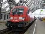 RE 182 008 Taurus stand bereit zur abfahrt nach Cottbus im Dresdner Hauptbahnhof.