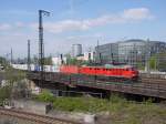  Ludmilla  233 525 mit einem Containerzug in Richtung Tschechien; 11.04.2014  