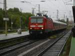 BR 143 220 mit RB nach Halle (S) Hbf in Erfurt Hbf; Herbst 2005