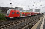 RE2 (RE10212)  Rhein-Haard-Express  von Nottuln-Appelhülsen nach Düsseldorf Hauptbahnhof verlässt am 2.7.2017 den Essener Hauptbahnhof. Schublok war 146 121-9.

Ich wünsche allen Usern ein frohes und gesundes Neues Jahr und für 2018 alles Gute und viel Gesundheit.