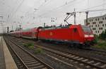 146 121-9 schiebt am 2.7.2017 den RE2 (RE10212)  Rhein-Haard-Express  von Nottuln-Appelhülsen nach Düsseldorf Hauptbahnhof aus dem Essener Hauptbahnhof.