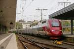 Thalys 4343 nach Paris, bei der Einfahrt in Essen Hbf, am 16.09.2018.