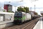 Am 04.10.2017 durchfährt 193 264 mit einem Kesselwagenzug den Bahnhof Frankenthal in Richtung Mainz.