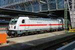 DB Fernverkehr Bombardier Traxx 147 553-2 mit dem IC2228 in Frankfurt am Main Hbf am 05.03.22