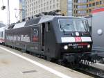 Am 3.Oktober 2009 stand die 120-159  Mrklin  in Frankfurt am Main Hbf bereit zur Abfahrt mit einem ICE-Ersatzzug nach Berlin mit 15 Minuten Versptung.