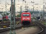 DB Fernverkehr 101 080-0 rangiert am 06.05.14 in Frankfurt Hbf vom Bahnsteig aus Fotografiert