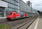 Ausfahrt am 03.05.2014 von der 101 006-5  Bern-Berner Oberland himmlisCH  mit dem EC 6 (Chur HB (Kurswagen)/Zürich HB - Dortmund Hbf) aus dem Hauptbahnhof von Freiburg (Breisgau).