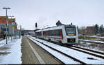 1648 914-7 (Alstom Coradia LINT 41) und ein Schwestertriebzug verlassen den Bahnhof Halberstadt auf Gleis 2.

🧰 Abellio Rail Mitteldeutschland GmbH
🚝 RE 75713 (RE4) Goslar–Halle(Saale)Hbf
🕓 2.12.2023 | 15:02 Uhr