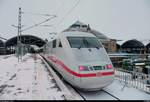 401 065-8 (Tz 165) als verspäteter ICE 709 (Linie 18) von Hamburg-Altona nach München Hbf steht nach wie vor in Halle(Saale)Hbf auf Gleis 8.