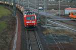 185 054-4  auf dem östlichen Umfahrgleis mit einem Kesselwagenzug.16.01.2016 08:47 Uhr.