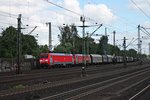 Am 26.05.2015 bespannten EG 3104 und EG 3103 zusammen einem gemischten Güterzug (Maschen - Malmö (S)), als sie kurz nach dem Startbahnhof den Bahnhof von Hamburg Harburg gen Dänische