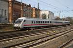 IC2025 von Hamburg-Altona nach Frankfurt(Main) Hauptbahnhof erreicht am Vormittag des 25.3.2017 den Hamburger Hauptbahnhof.